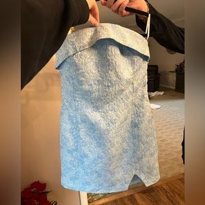 Lulu’s dress size small.